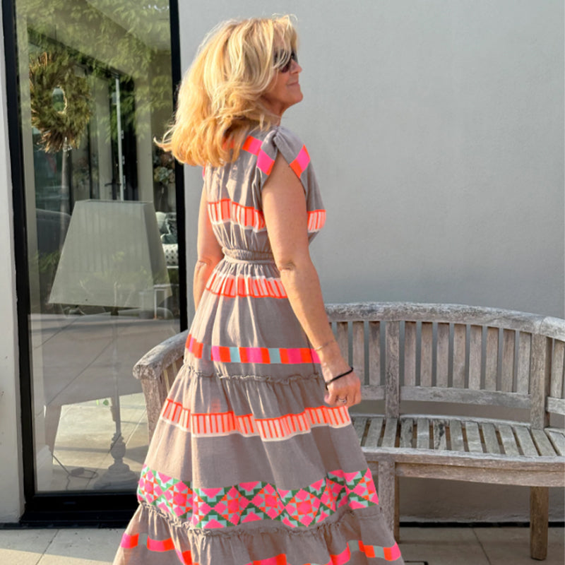 🔥Dočasná nabídka - 50% sleva🔥 Dámské volné šaty s V-výstřihem, vintage pruhovaný vzor, bez rukávů